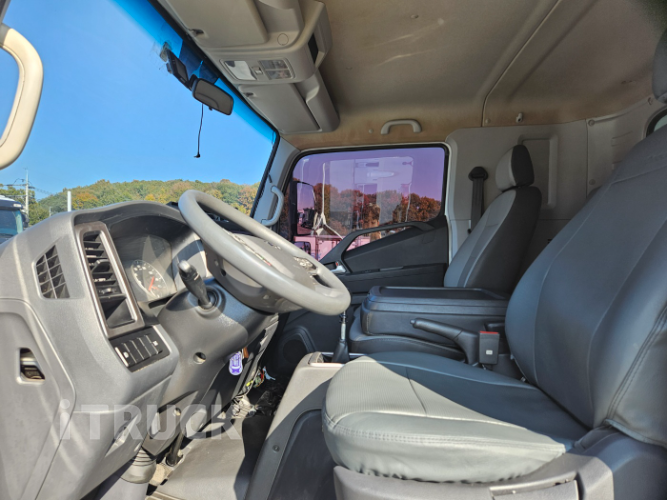 현대 올뉴마이티 3.5톤 광폭 냉동탑 6