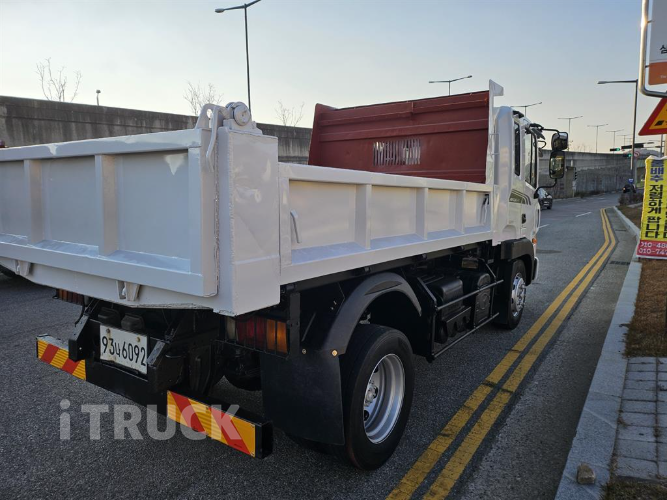 현대 메가트럭 250 중기(건설)덤프 5톤 수동 4