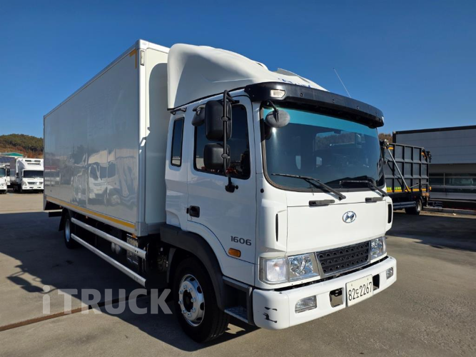 현대 메가트럭 단바리 익스하이탑 5톤 수동 1