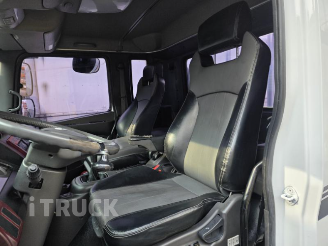 현대 메가트럭 260 단바리 카고 5톤 수동 11