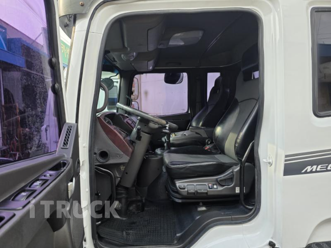 현대 메가트럭 260 단바리 카고 5톤 수동 17