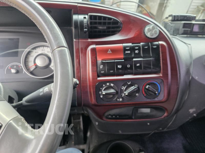 현대 메가트럭 260 단바리 카고 5톤 수동 18