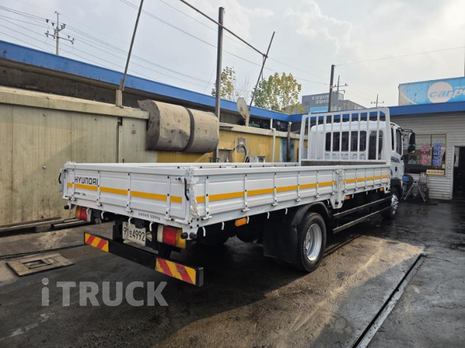 현대 메가트럭 260 단바리 카고 5톤 수동 4