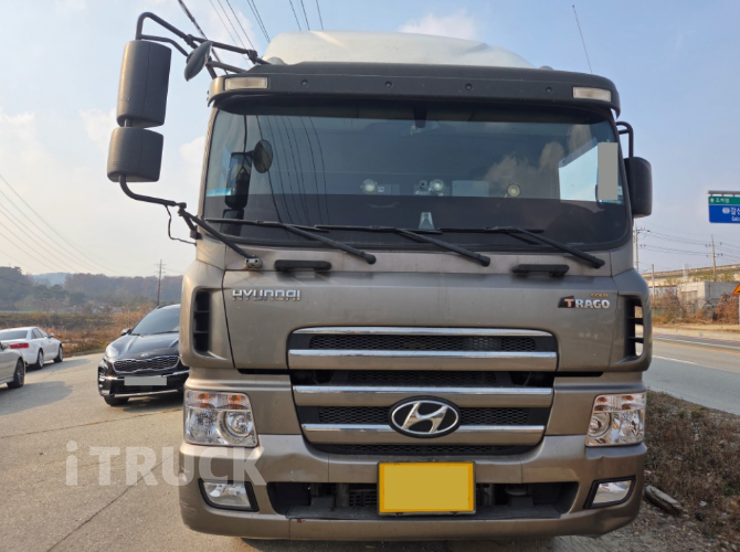 현대 트라고 520 앞축 상승윙바디 25톤 오토 1