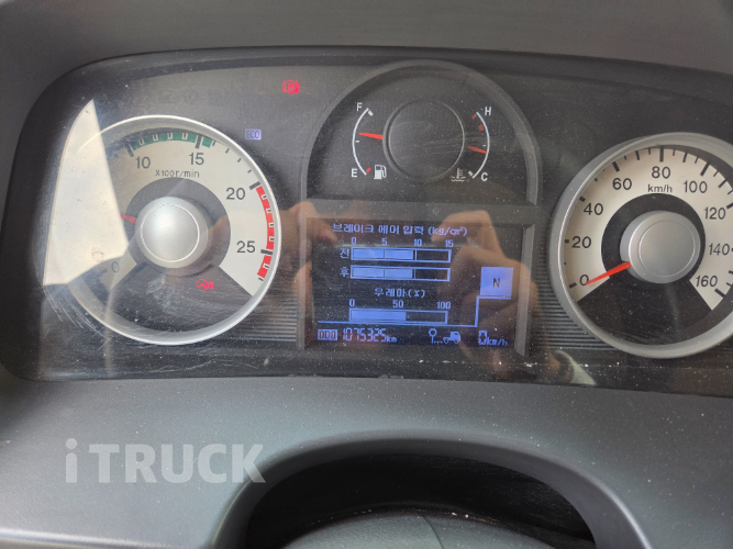 현대 트라고 520 앞축 상승윙바디 25톤 오토 18