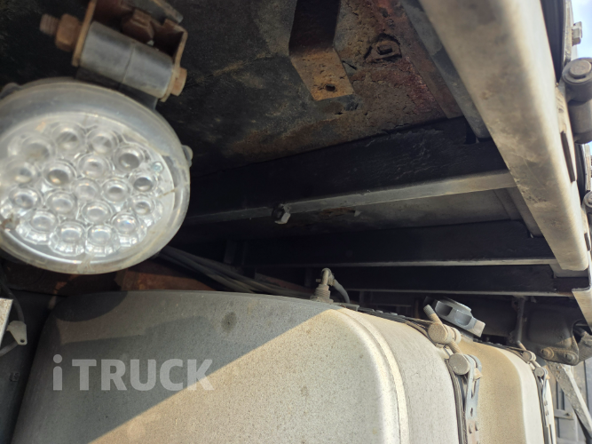 현대 트라고 520 앞축 상승윙바디 25톤 오토 16