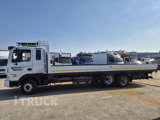 현대 메가트럭 280 앞축 카고 4.5톤 수동 3