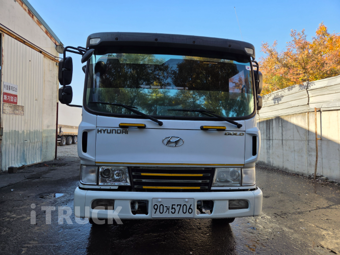 현대 메가트럭 280 단바리 카고 4.5톤 수동 1