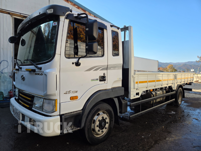 현대 메가트럭 280 단바리 카고 4.5톤 수동 4