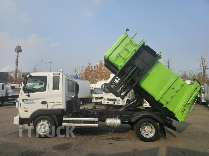 현대 음식물차 메가트럭 5톤 8