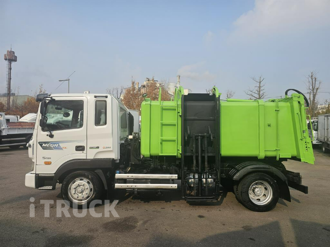 현대 음식물차 메가트럭 5톤 3