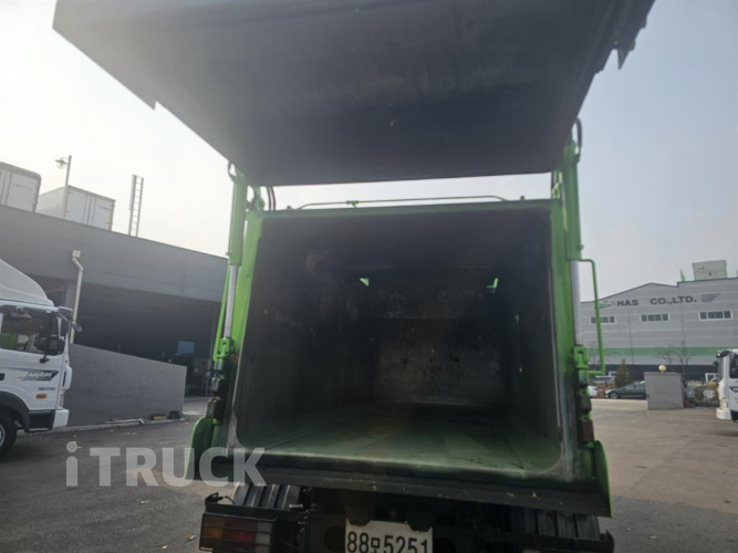 현대 음식물차 메가트럭 5톤 9