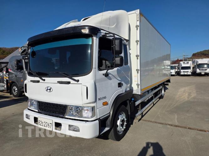 현대 메가트럭 단바리 익스하이탑 5톤 수동 1