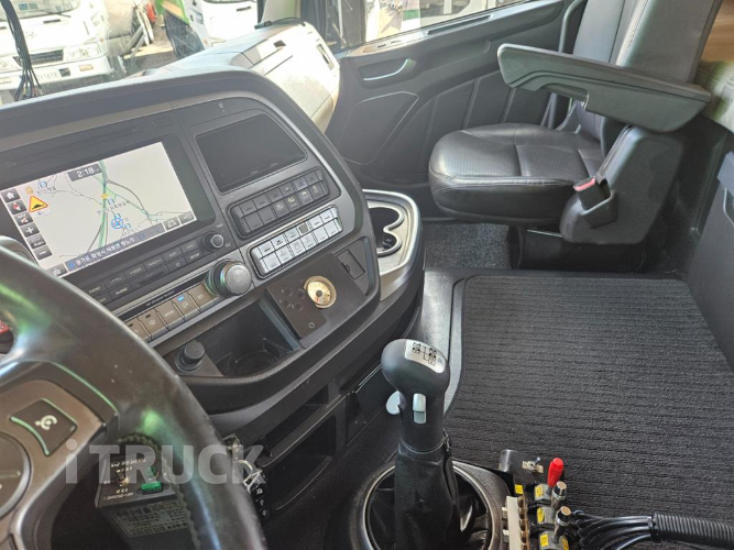 현대 엑시언트 암롤 24톤 수동 앞축 7