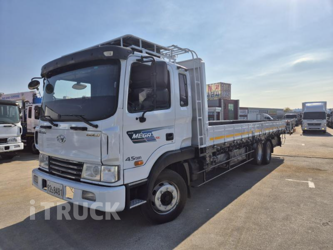 현대 메가트럭 280 앞축 카고 4.5톤 수동 1