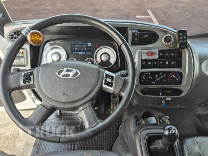 현대 메가트럭 280 앞축 카고 4.5톤 수동 16