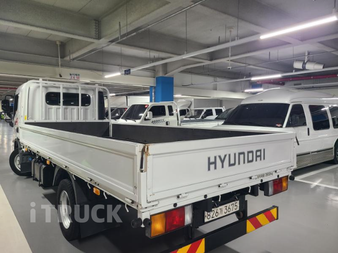 현대 올뉴마이티 3.5톤 카고 슈퍼캡 7