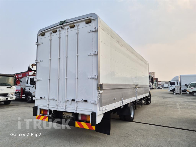 현대 메가트럭 250 단바리 윙바디 4.5톤 수동 3