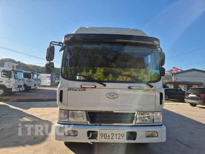 현대 메가트럭 280 후축 카고 4.5톤 수동 2