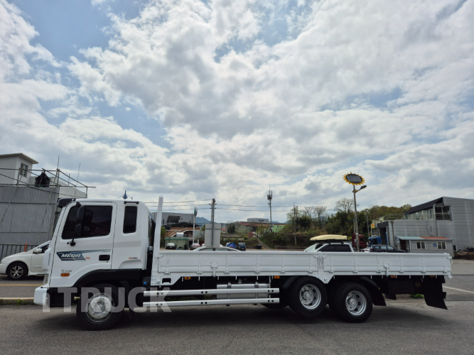 현대 메가트럭 280 앞축 카고 8.5톤 수동 3