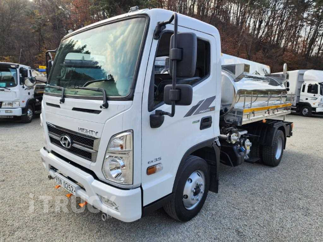 현대 살수차 올뉴마이티 스텐탱크 4,000L 수동 4