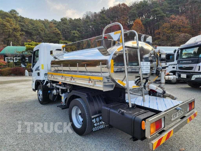 현대 살수차 올뉴마이티 스텐탱크 4,000L 수동 2