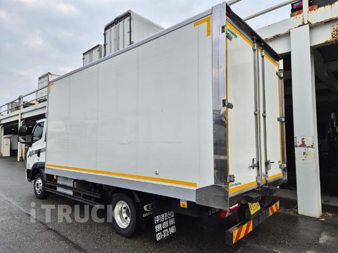 타타대우 더쎈 3.5톤 광폭 냉동탑 투냉 4