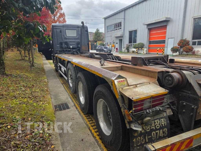 현대 엑시언트 암롤 540 21톤 오토 앞축 2