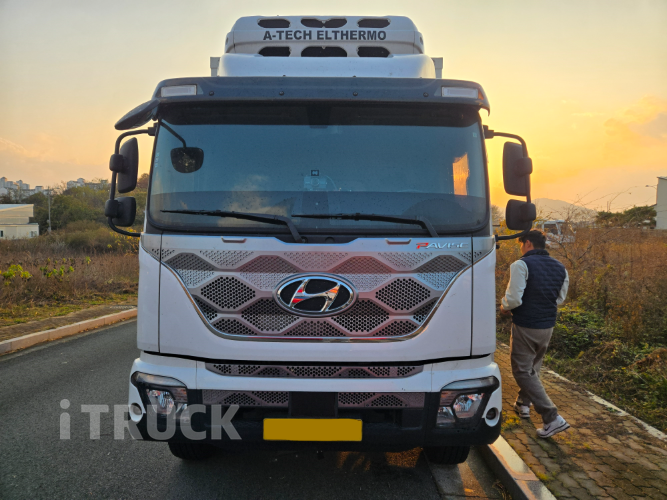 현대 파비스 325 후축 냉동 컨테이너탑 13톤 오토 1