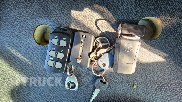 벤츠 아록스 299 후축 윙바디 10.5톤 오토 리타더 12