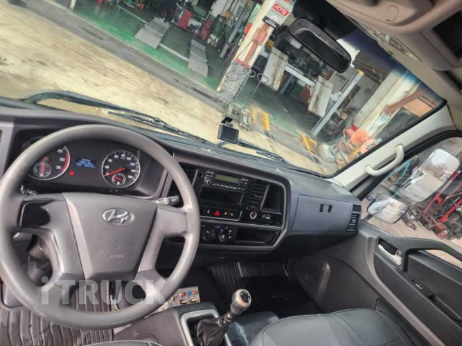 현대 올뉴마이티 3.5톤 카고 슈퍼캡 4