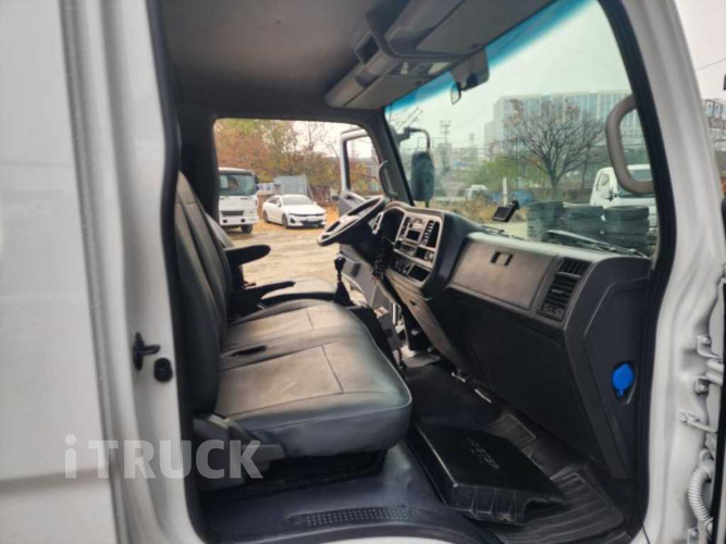 현대 올뉴마이티 3.5톤 카고 슈퍼캡 12