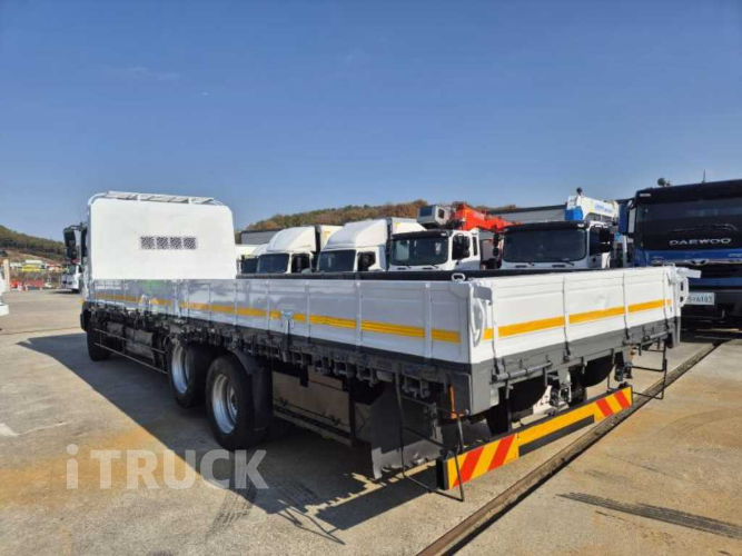 현대 메가트럭 280 앞축 카고 4.5톤 수동 3