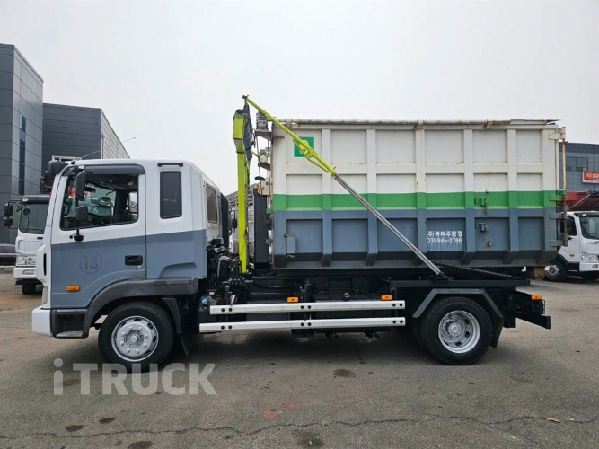 현대 메가트럭 암롤 280 5톤 수동 단바리 4