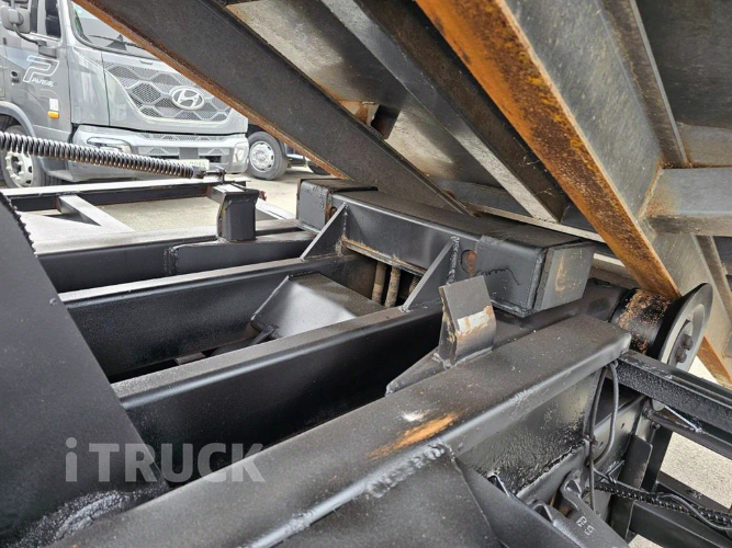 현대 메가트럭 암롤 280 5톤 수동 단바리 11