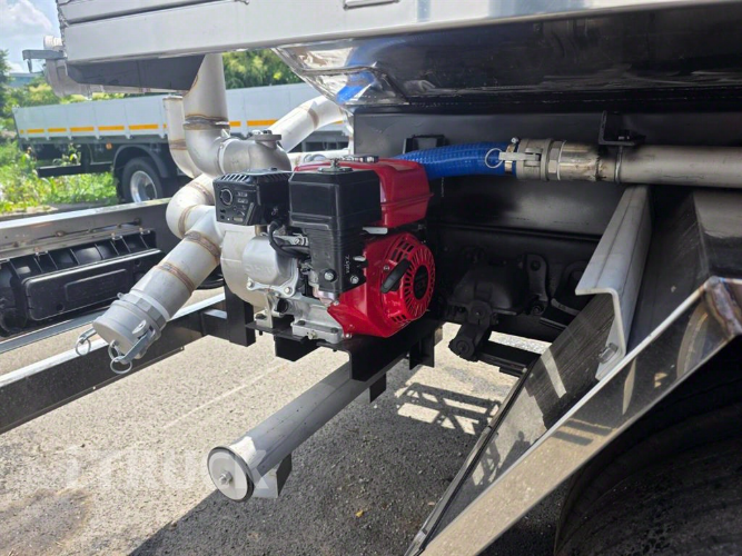 현대 살수차 메가트럭 스텐탱크 7,800L 수동 9