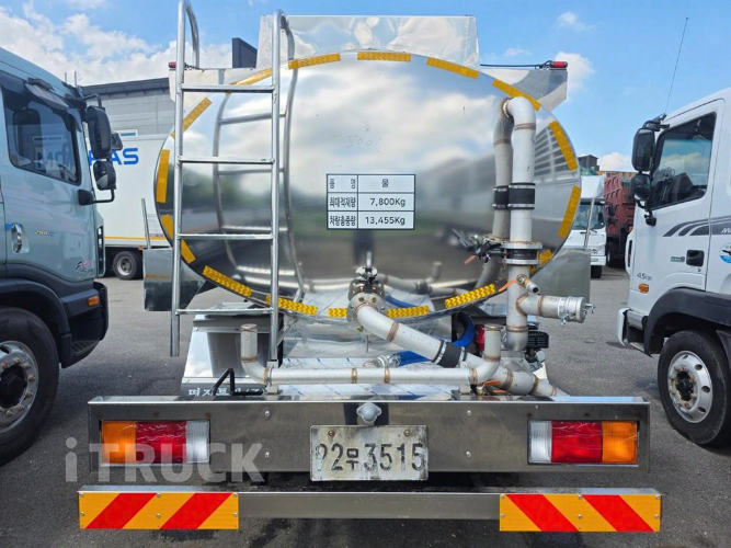 현대 살수차 메가트럭 스텐탱크 7,800L 수동 5
