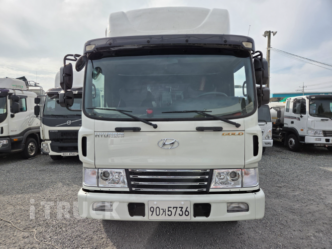 현대 메가트럭 270 단바리 윙바디 4.5톤 수동 1
