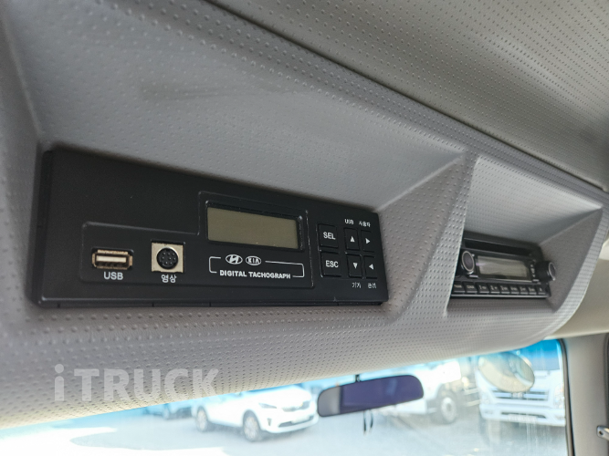 현대 메가트럭 270 단바리 윙바디 4.5톤 수동 13