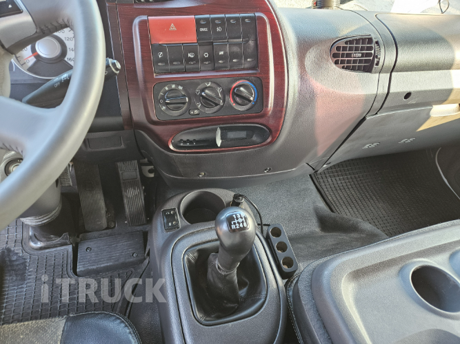 현대 메가트럭 270 단바리 윙바디 4.5톤 수동 12