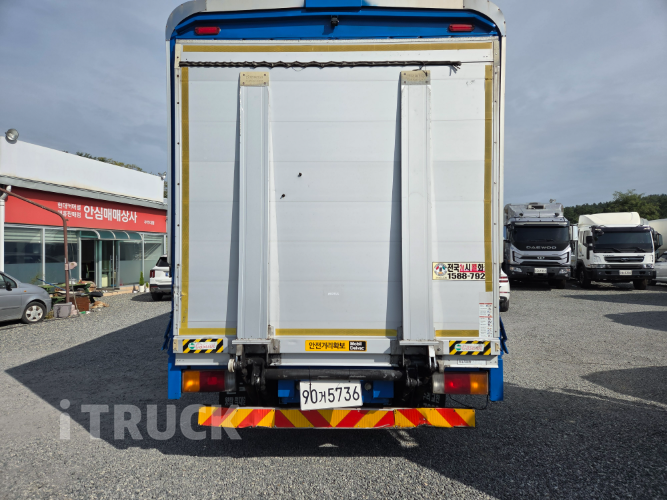 현대 메가트럭 270 단바리 윙바디 4.5톤 수동 4
