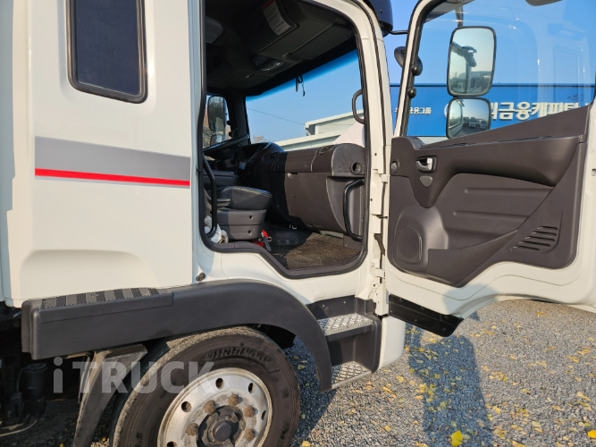 현대 메가트럭 270 단바리 윙바디 4.5톤 수동 9