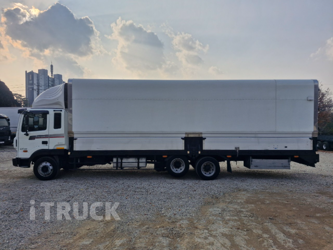 현대 메가트럭 260 앞축 윙바디 6.5톤 수동 5