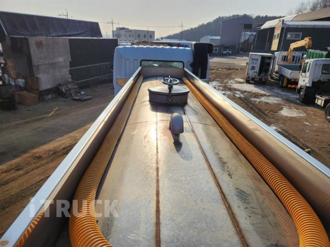 현대 살수차 트라고 스텐탱크 8,000L 수동 8