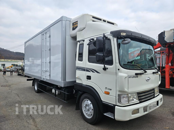 현대 메가트럭 250 단바리 냉동탑 4.5톤 수동 1