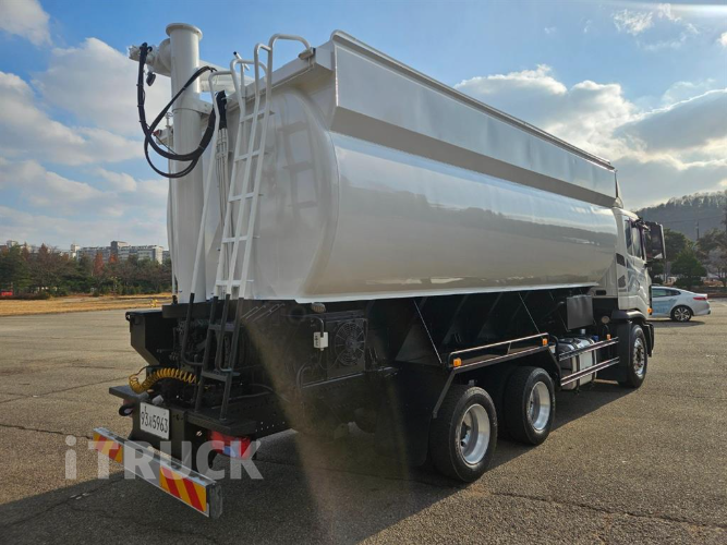 타타대우 프리마 고하중 14톤 사료운반차 15