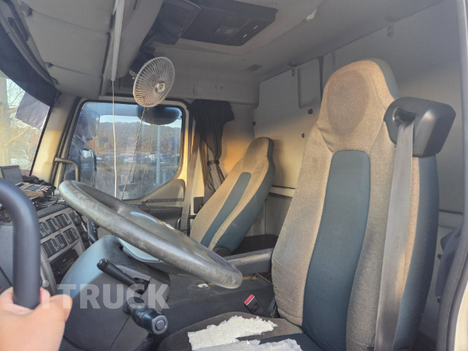 볼보 FL 280 단바리 냉장윙 4.5톤 오토 15