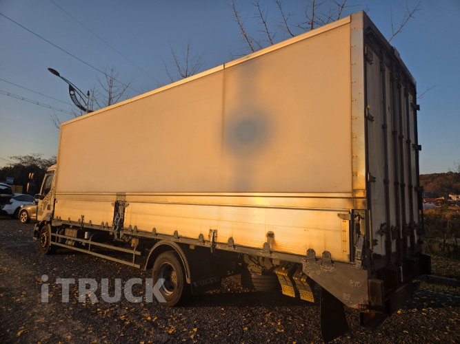 볼보 FL 280 단바리 냉장윙 4.5톤 오토 5