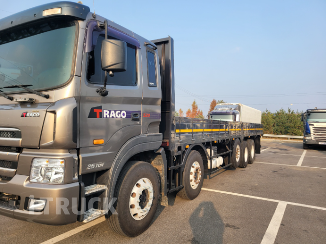 현대 트라고 520 앞축 카고 25톤 오토