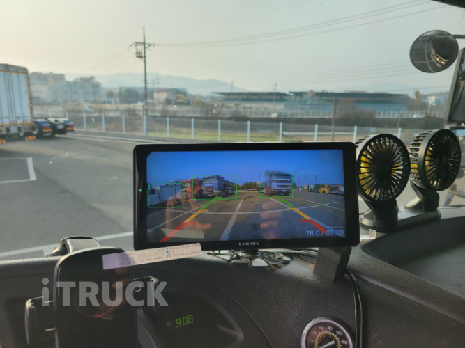 현대 트라고 520 앞축 카고 25톤 오토 11